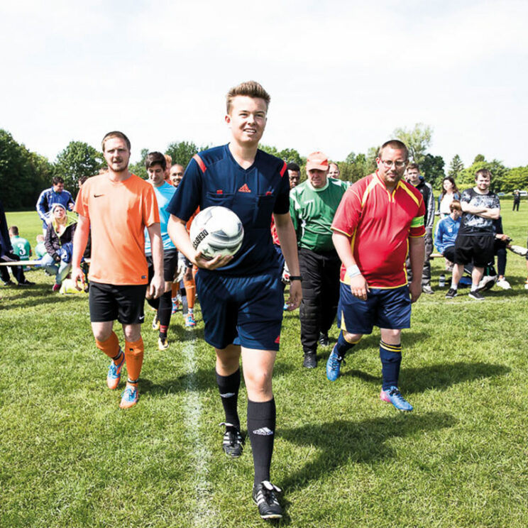 Bild zeigt Fußballspieler beim Training