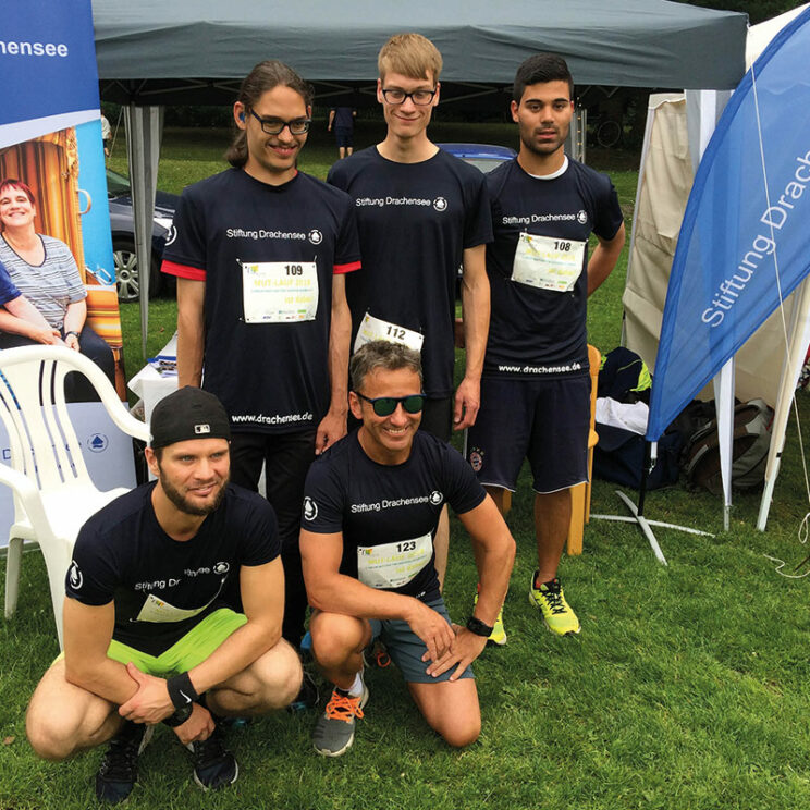 Bild zeigt Laufgruppe der Stiftung Drachensee.