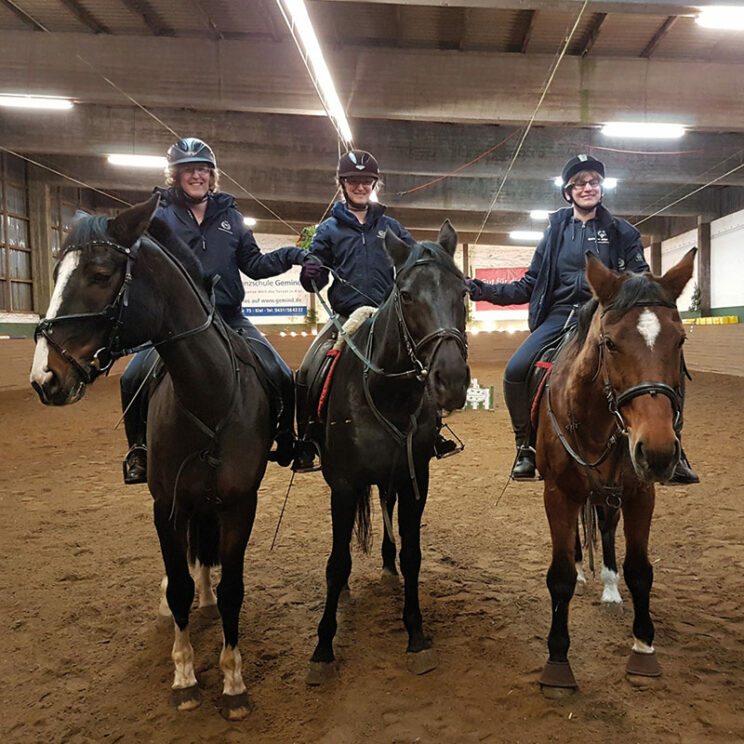 Bild zeigt Reiterinnen des Team-Drachensee.