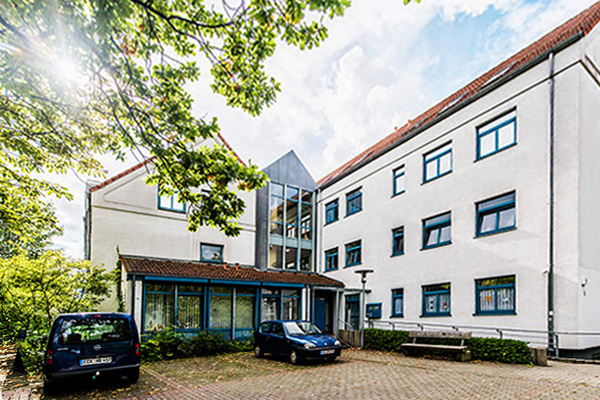 Bild zeigt das Wohnhaus der Stiftung Drachensee in der Straße Breiter Weg in Kiel